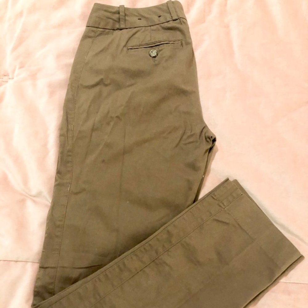 khaki pants